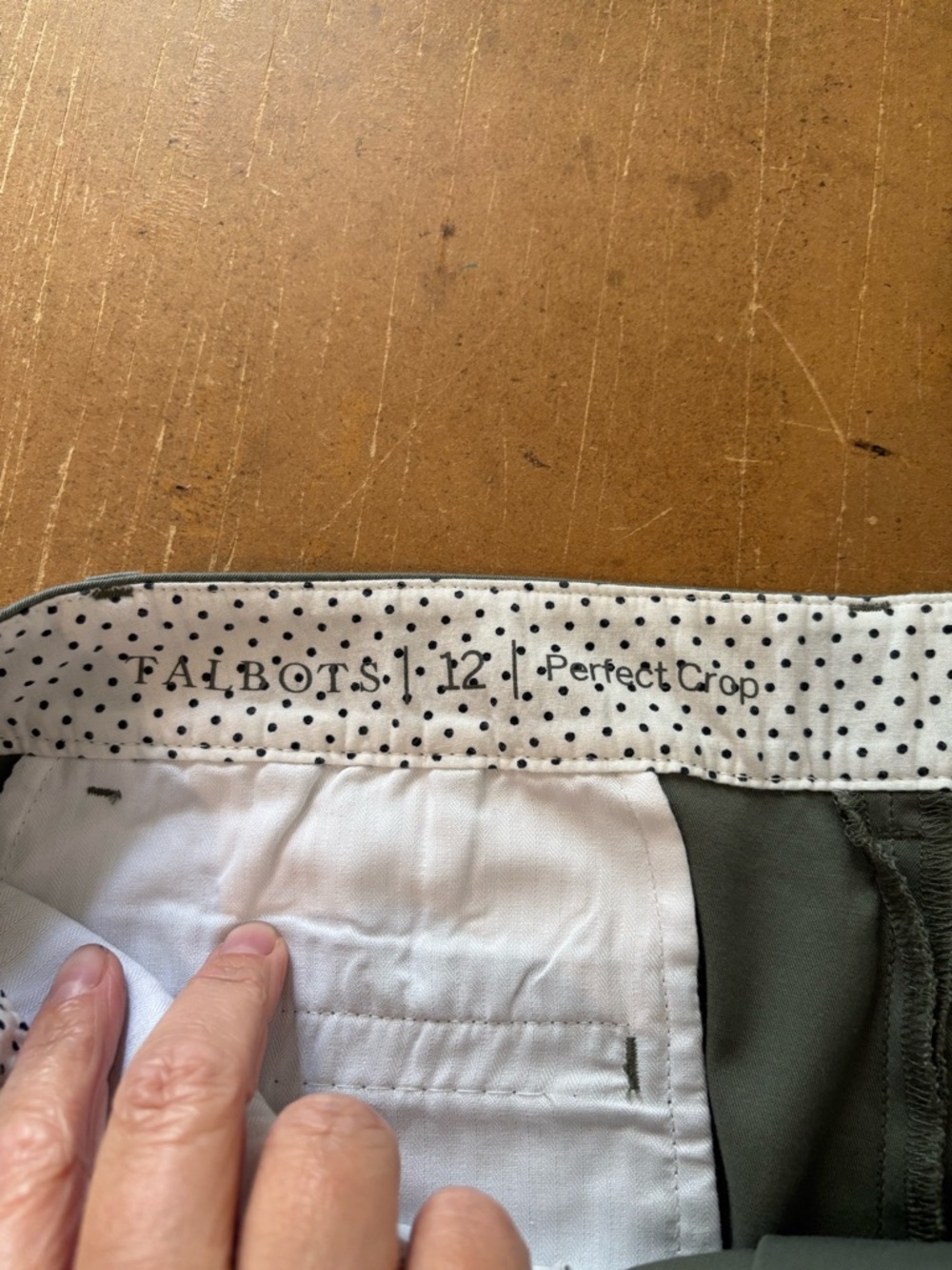 3/$20 Talbots Green Perfect Crop Pants Size 12 - Picture 3 of 4